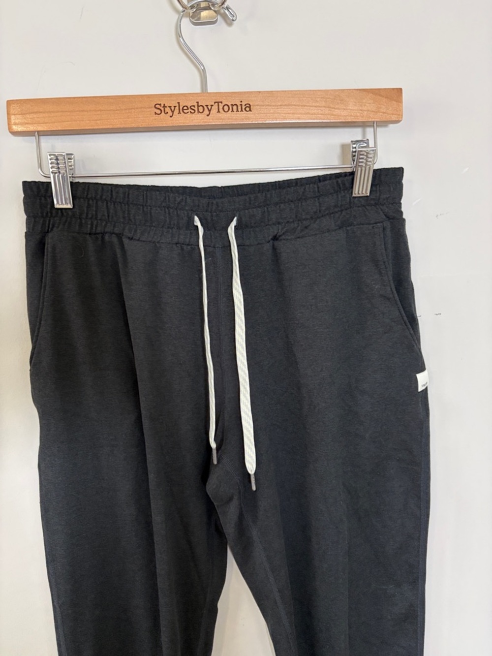Vuori SET Performance Jogger Pant and Halo Oversized Hoodie Charcoal Heather S - Picture 3 of 16